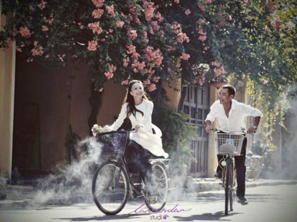 Chụp ảnh couple áo dài dịp Tết đẹp