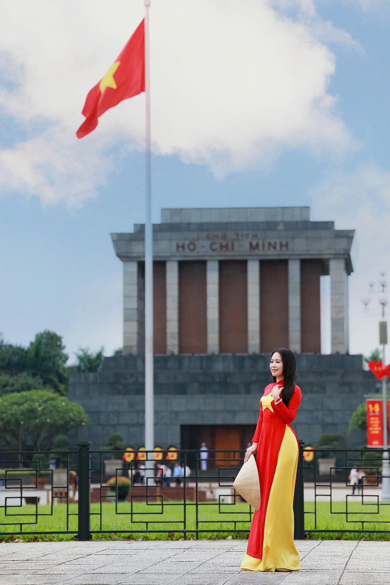 Chụp ảnh áo dài quốc khánh 2-9 tại Hà Nội cùng Lavender Studio