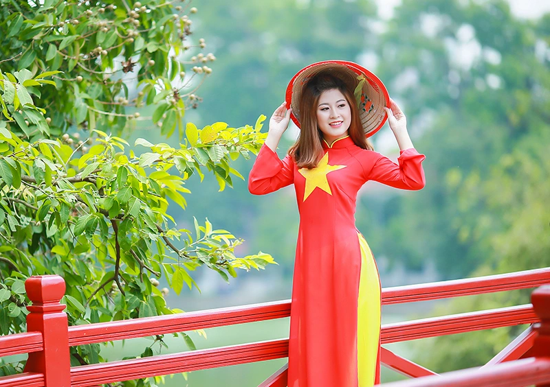 Chụp ảnh áo dài quốc khánh 2-9 tại Hà Nội cùng Lavender Studio