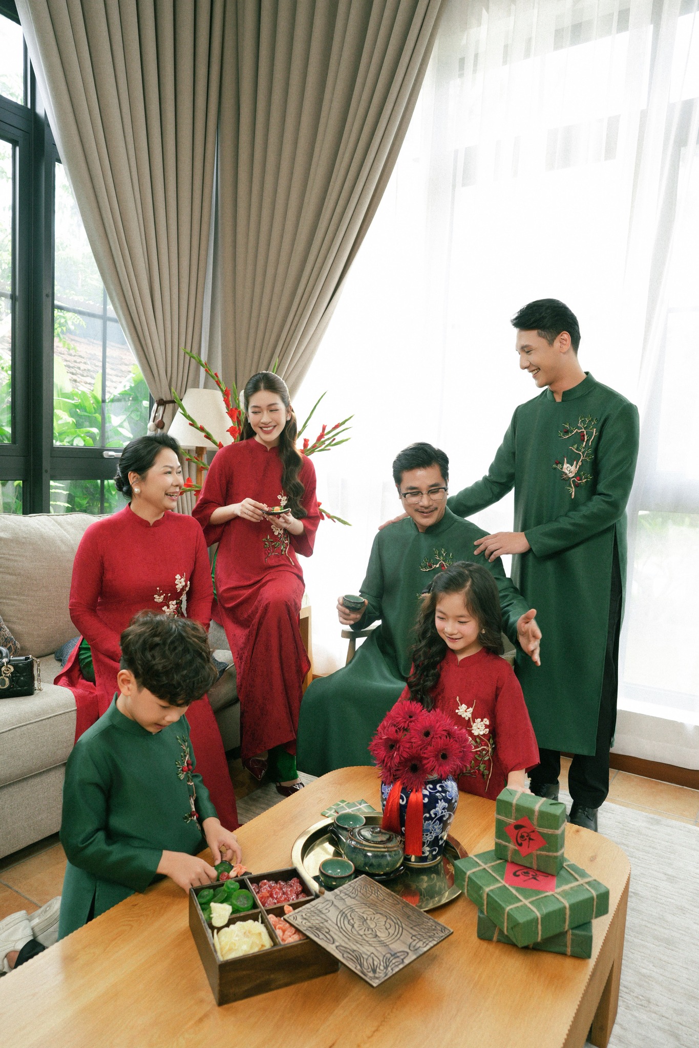 Ghi lại Tết Đoàn Viên với Dịch Vụ Chụp Hình Gia Đình 2026 Tại Tp. HCM Ghi lại Tết Đoàn Viên với Dịch Vụ Chụp Hình Gia Đình 2026 Tại Tp. HCM