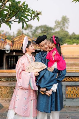 Có nên chọn dịch vụ chụp ảnh gia đình Tết 2026 chi phí thấp tại Huế?